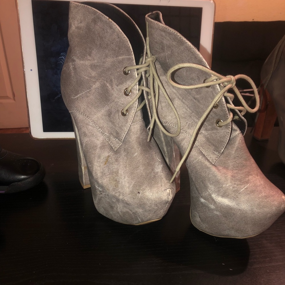 Worn - Picture 2 of 2